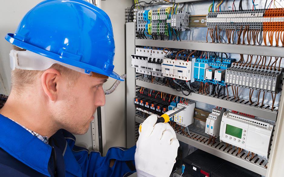cherche électricien pas cher Paris 20